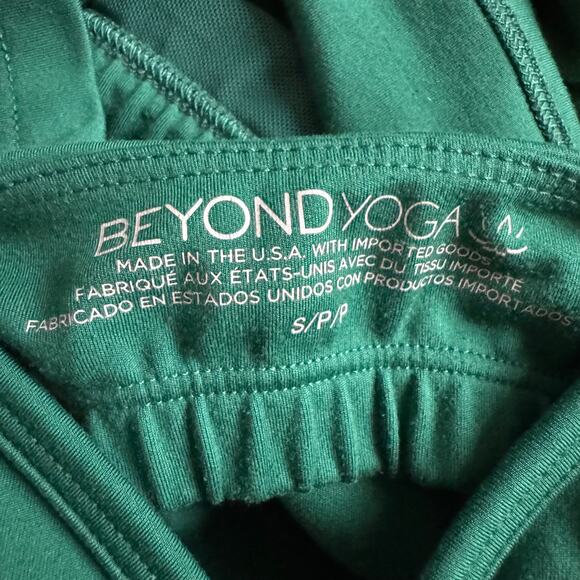 Beyond Yoga POWERBEYOND Green Strive Crop Tank Small - Picture 7 of 8